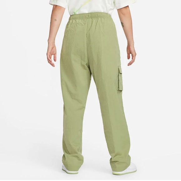 Nike Cargo Pants - Picture 2 of 4